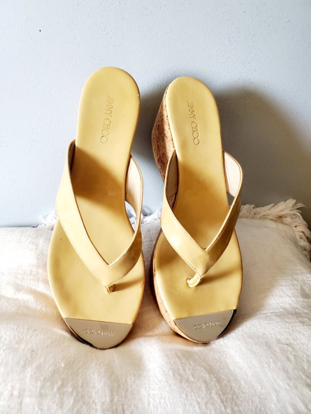 Jimmy Choo Patent Leather Cork Wedge Sandals Yellow Resort Thong Y2K Design 40.5 - Picture 3 of 15